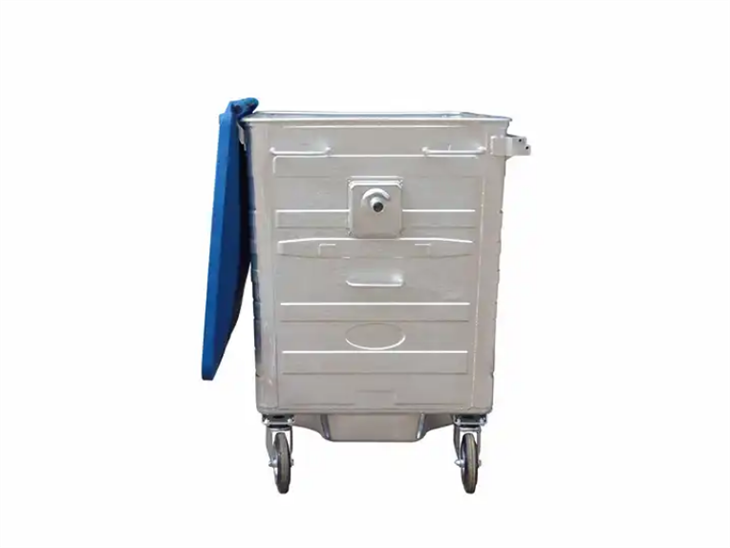 Galvanized Trash Can With Locking Lid